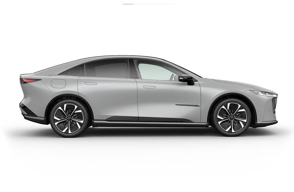 Mazda 6e - Kolor Polymetal Gray, zdjęcie 6