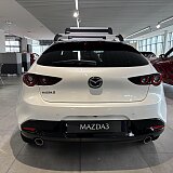 Mazda 3 - Kolor Snowflake White Pearl, zdjęcie 4