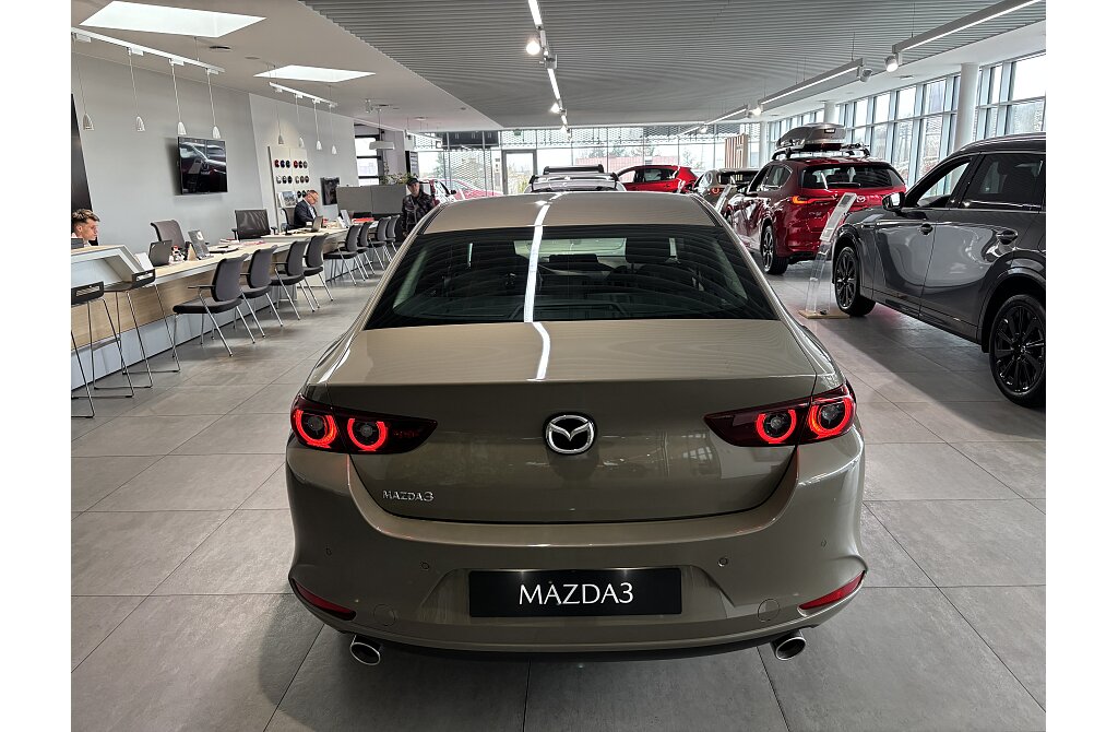Mazda 3 - Kolor Zircon Sand Metalic, zdjęcie 5