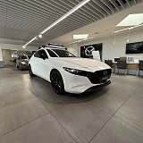 Mazda 3 - Kolor Snowflake White Pearl, zdjęcie 1