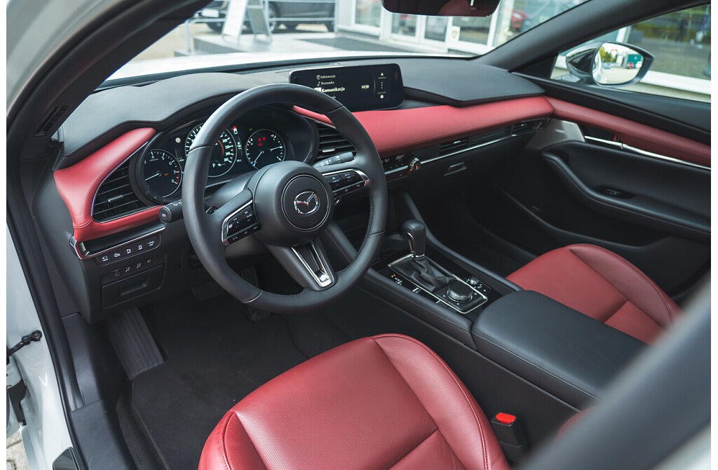 Mazda 3 - Kolor Ceramic Metalic, zdjęcie 6