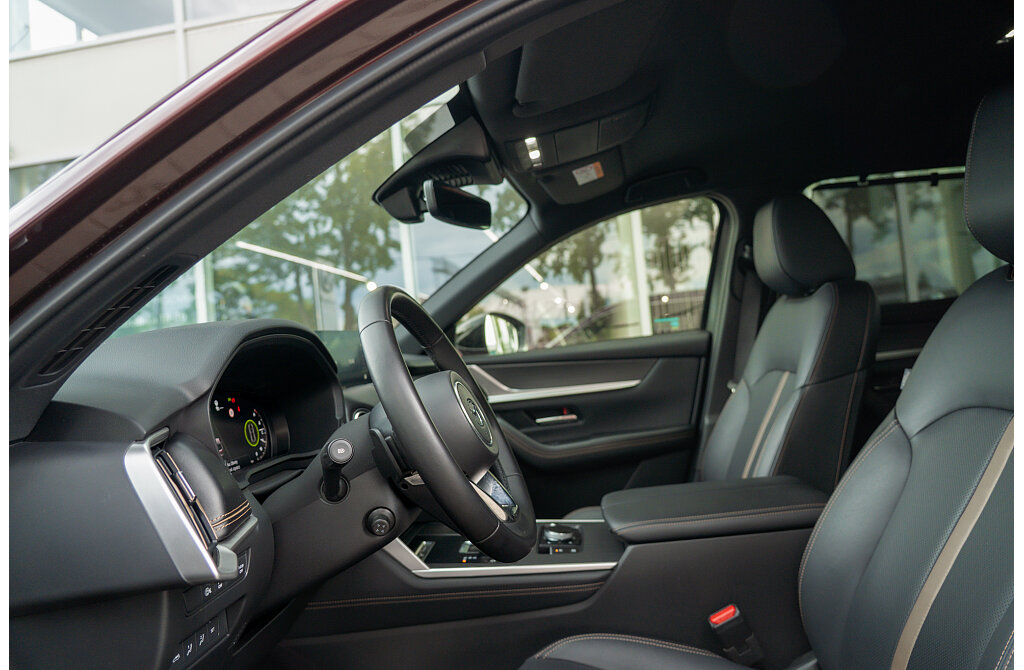 Mazda CX-80 - Kolor Artisan Red, zdjęcie 6
