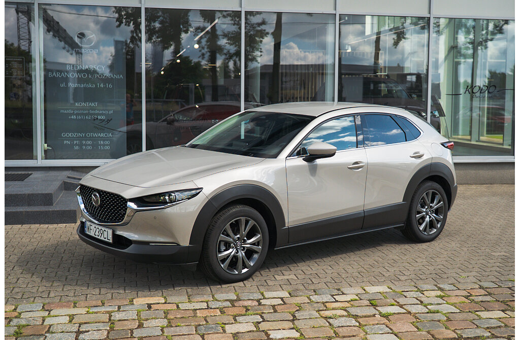 Mazda CX-30 - Kolor Platinum Quartz, zdjęcie 1