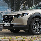 Mazda CX-30 - Kolor Platinum Quartz, zdjęcie 9