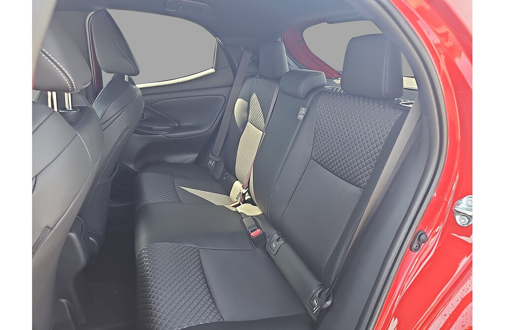 Mazda 2 Hybrid - Kolor Formal Red, zdjęcie 16