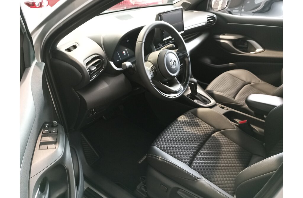 Mazda 2 Hybrid - Kolor Stormy Silver, zdjęcie 3