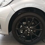 Mazda 2 Hybrid - Kolor Stormy Silver, zdjęcie 10